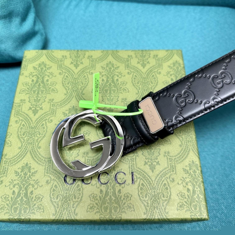 G*u*i belts